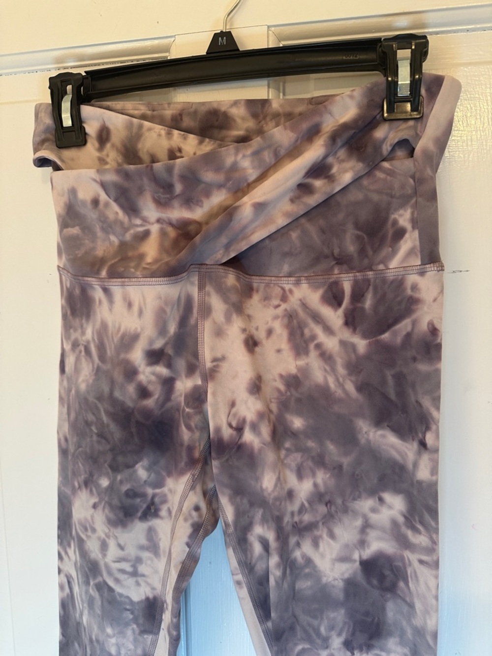 Lululemon Purple Tie Dye Leggings size 8 EUC - Picture 2 of 5